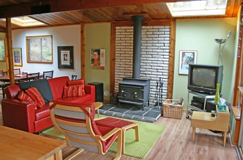 Schooner View Cottage, North Pender Island Accommodation